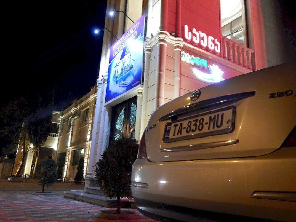Lux Palace Hotel Kutaisi Exterior photo